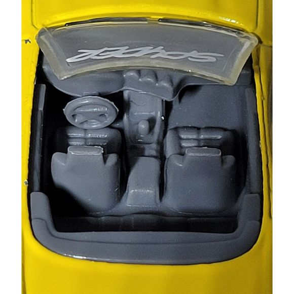 Vintage 1994 Matchbox 1:60 Mitsubishi 3000GT Spyder Yellow Convertible Pre-Owned - Picture 8 of 9